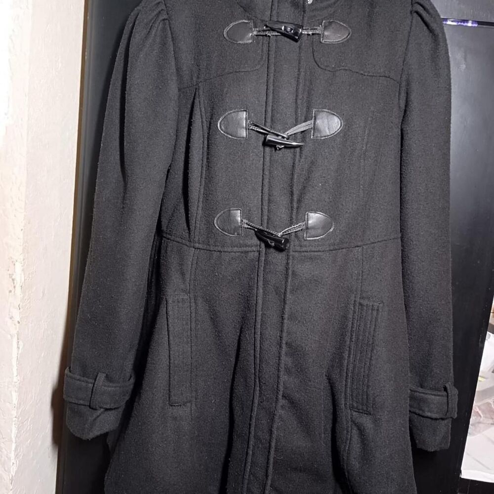 Aeropostale black duffle coat with hood and toggle buttons. Size L